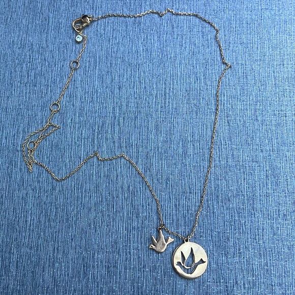 Kate Spade pendant necklace with bird cut-out Mom's Know Best collection - Picture 6 of 6